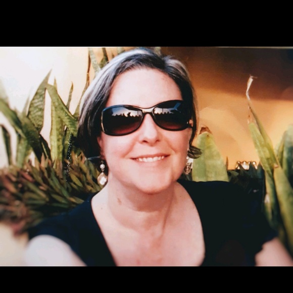 Meet your Posher, Joan - Picture 1 of 1